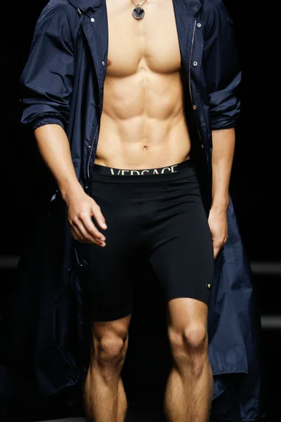 Look 50